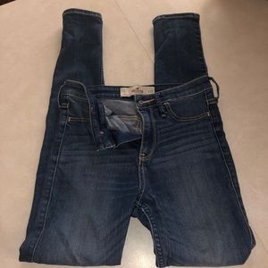 High wasted denim jeans